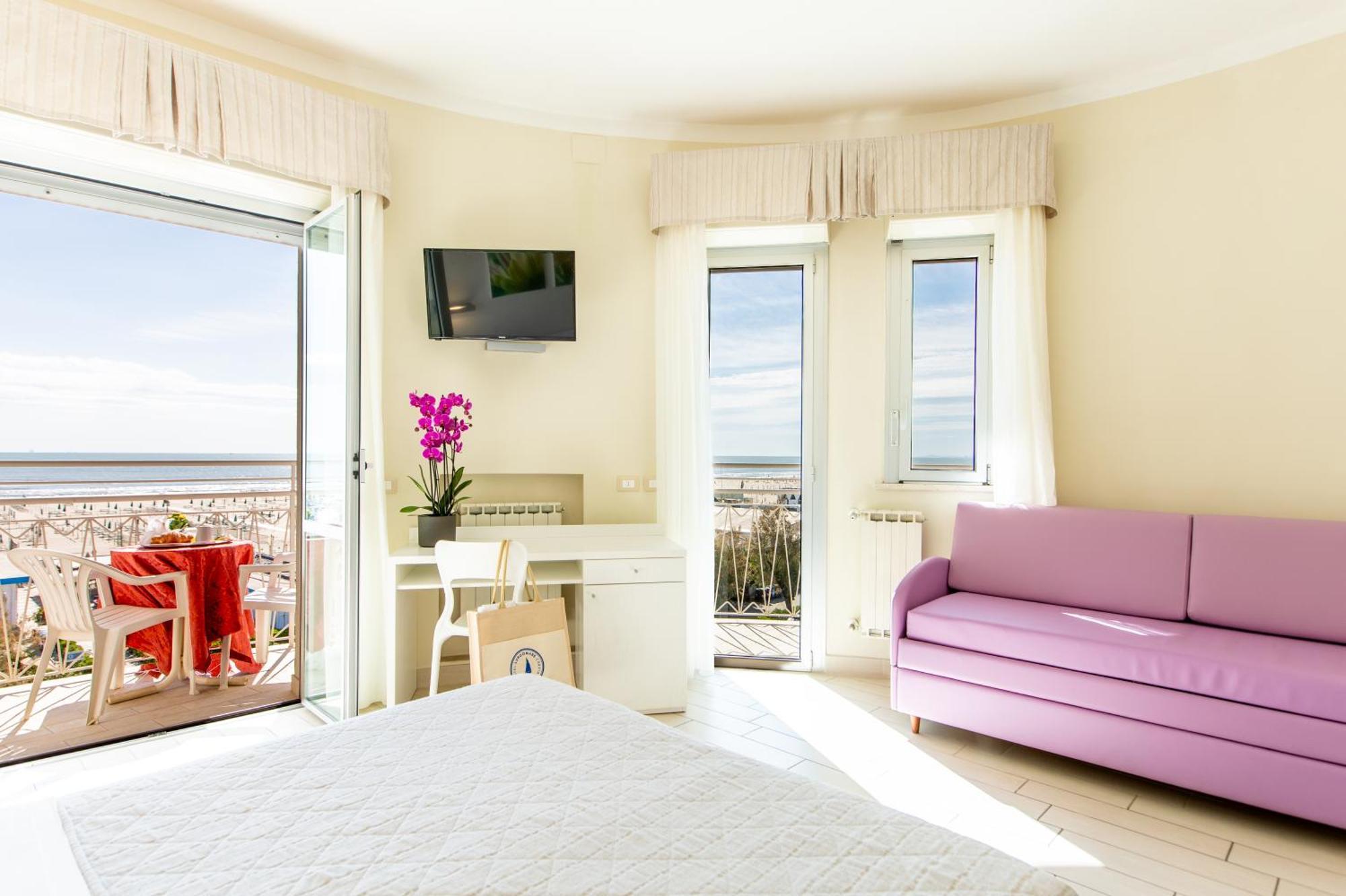 Hotel Lungomare Cervia Exteriör bild