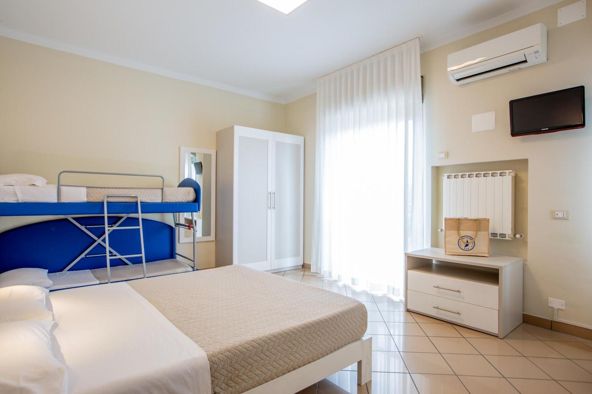 Hotel Lungomare Cervia Exteriör bild