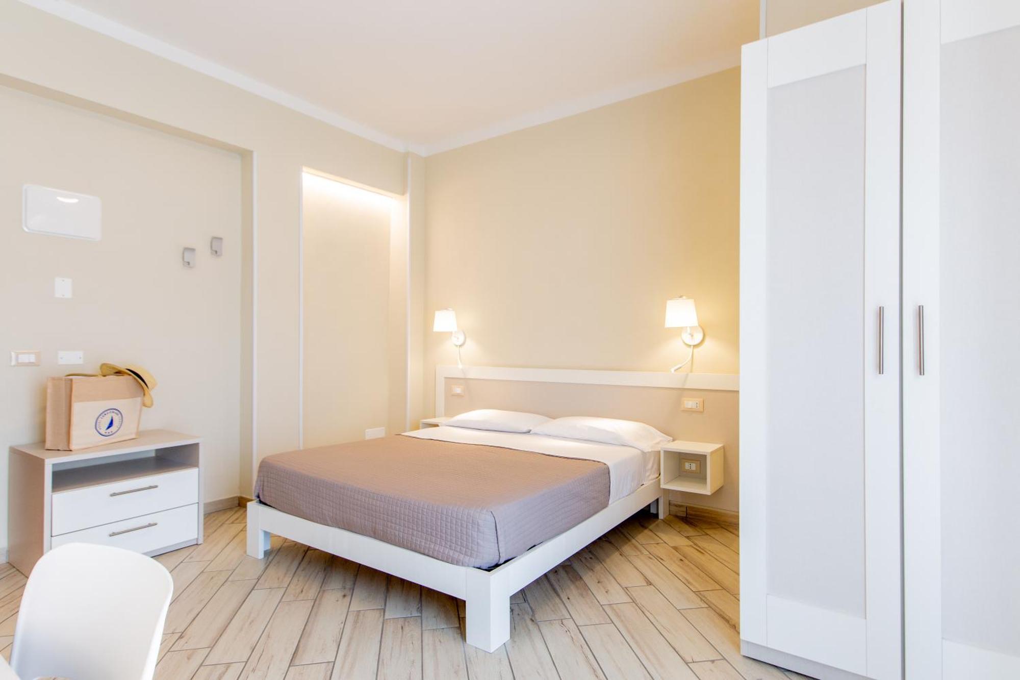 Hotel Lungomare Cervia Exteriör bild