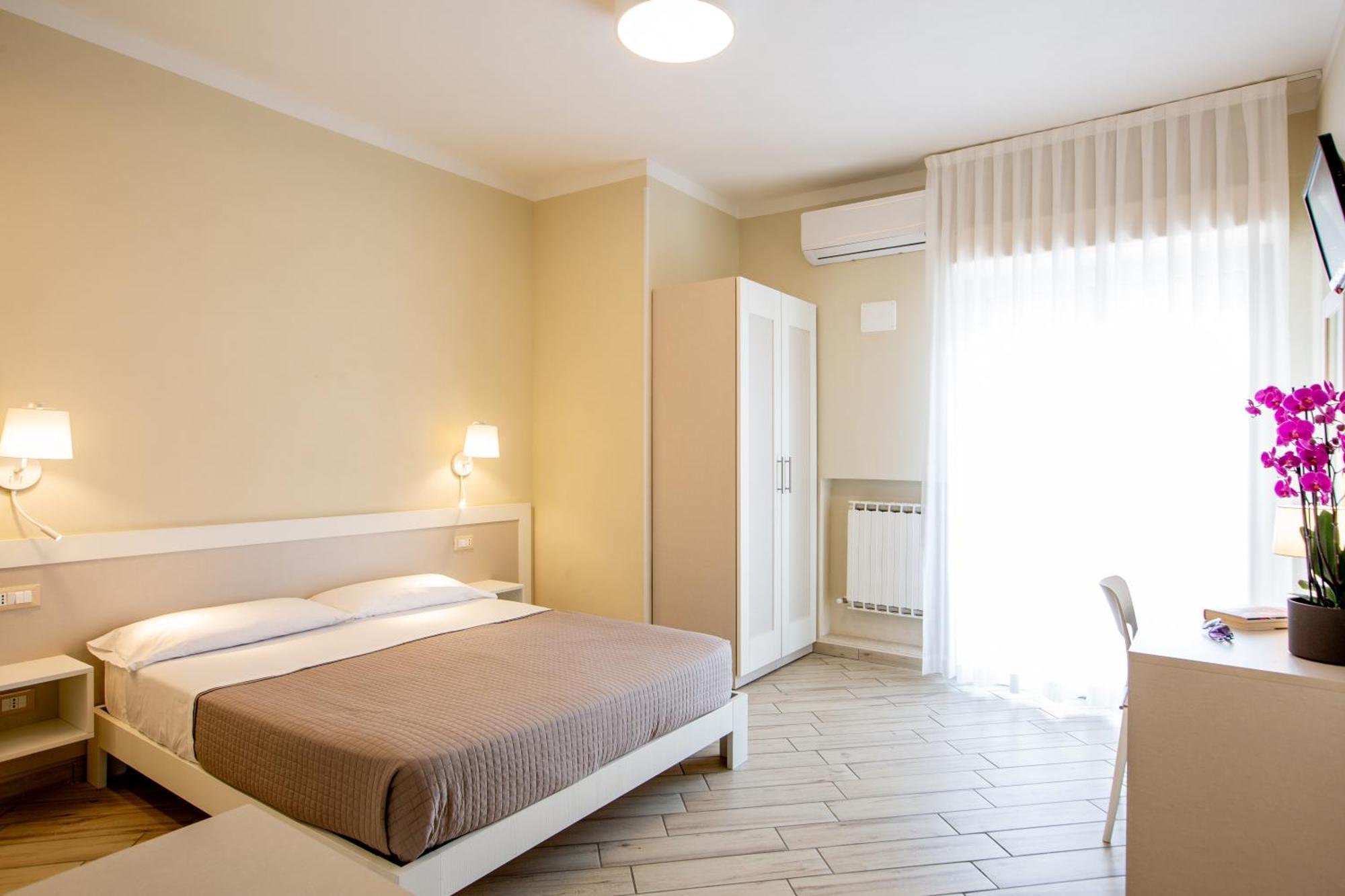 Hotel Lungomare Cervia Exteriör bild