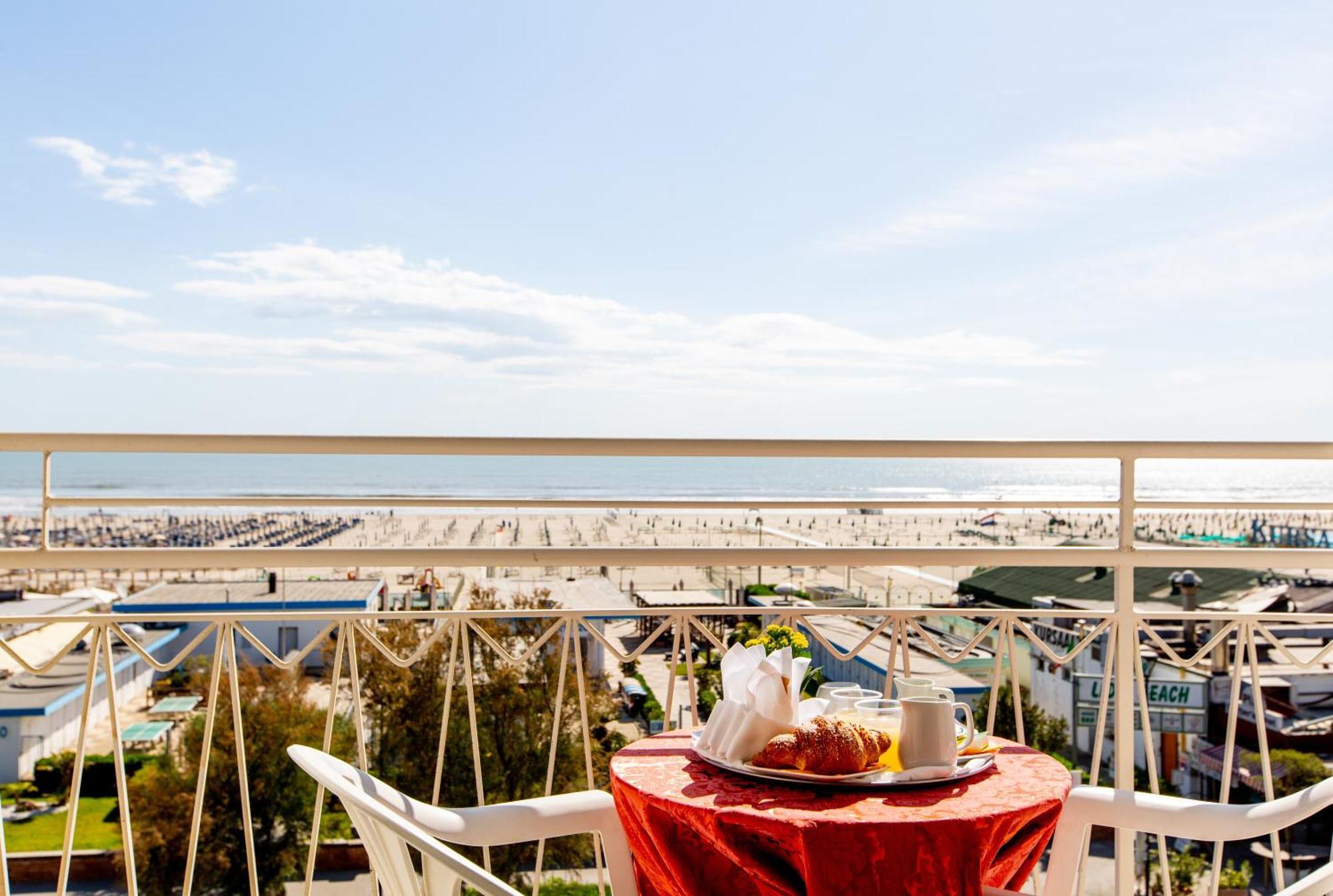 Hotel Lungomare Cervia Exteriör bild
